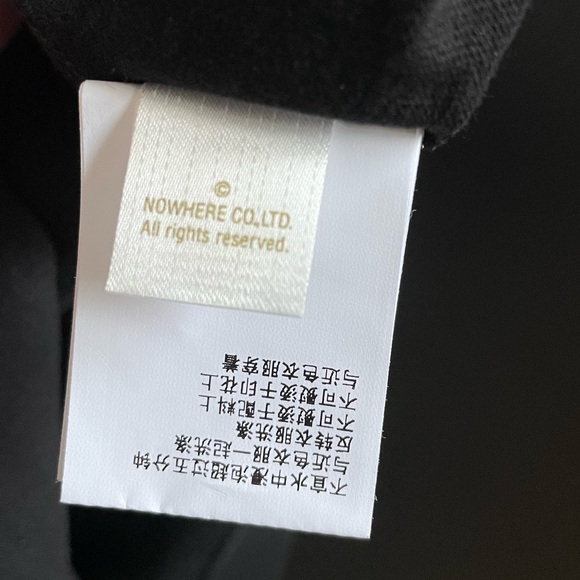 Host Pick ⭐️(B)APETAVERSE Exclusive NFT Shirt (L) - Picture 9 of 13